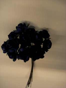 bosje bloemen donker blauw
